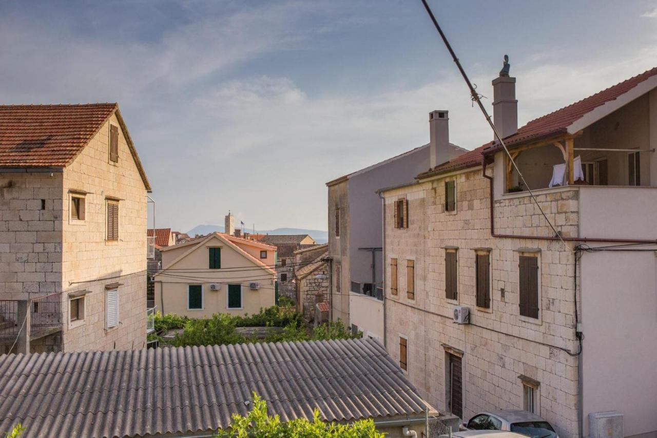 Apartmani Katija Komiža Exterior foto