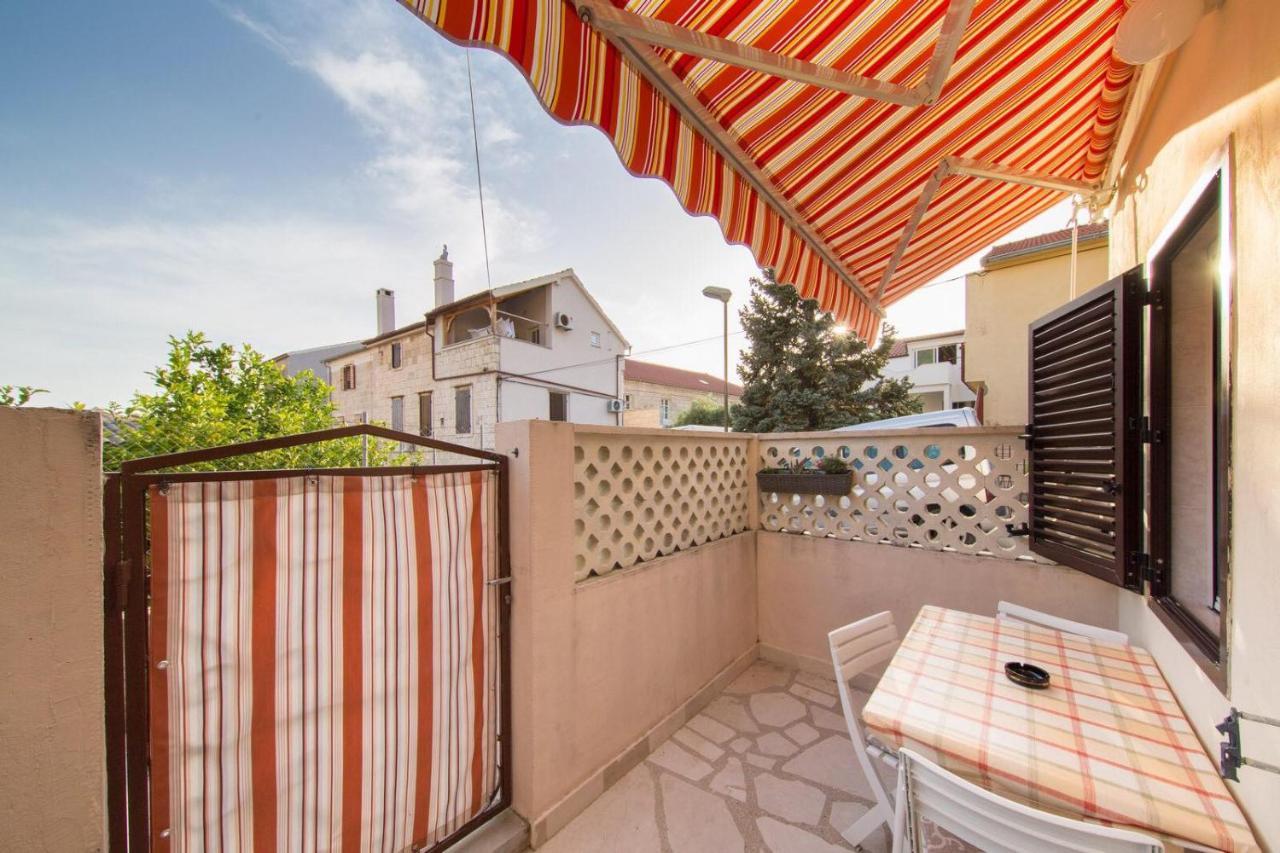 Apartmani Katija Komiža Exterior foto